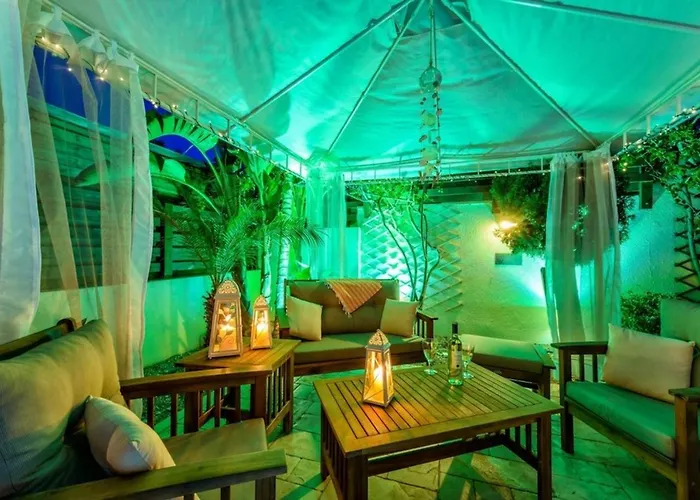 Villa Athamas Blue *